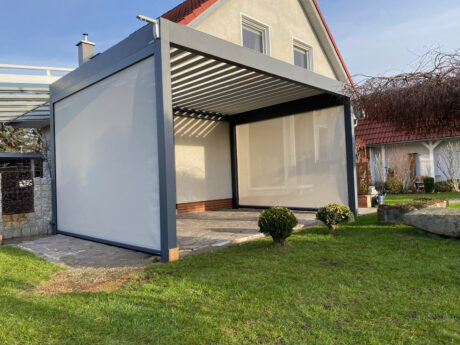 Warema Lamaxa L50 mit zwei Screens.